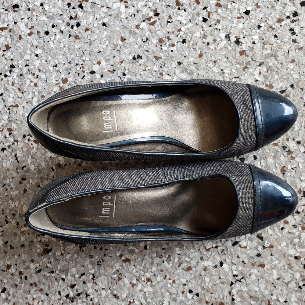 Teal tweed and patent leather impo pump